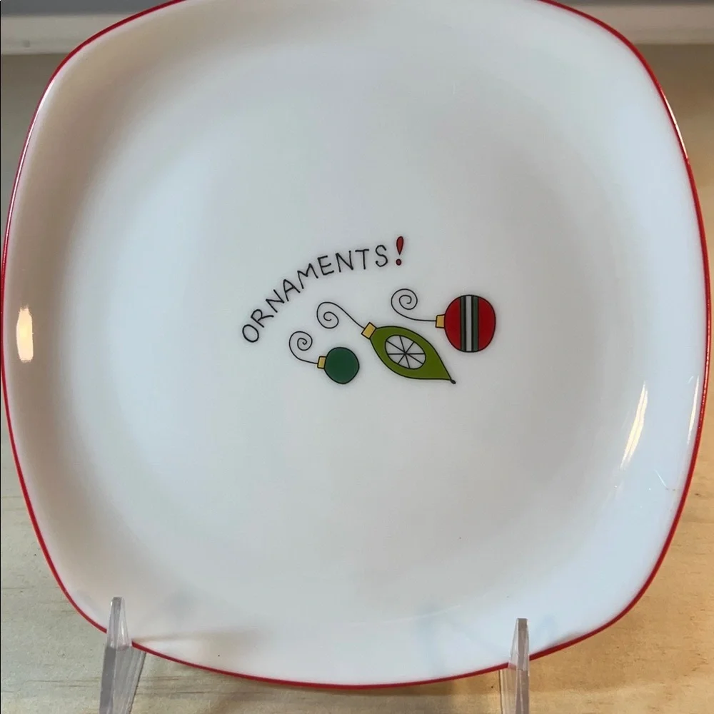 Fitz and Floyd Holiday Plates - Red and Green